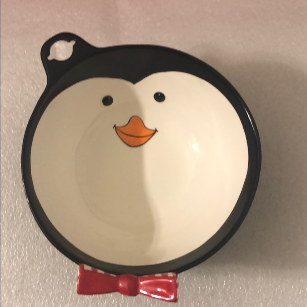 Grasslands Road ceramic Penguin bowl - Picture 15 of 17